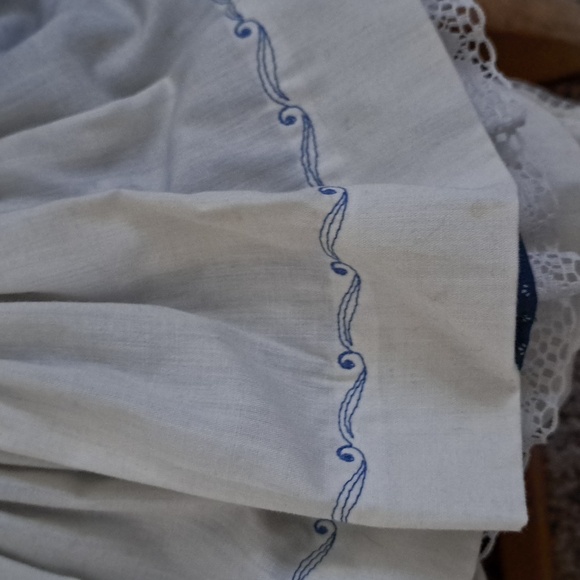 Doll - Picture 3 of 8